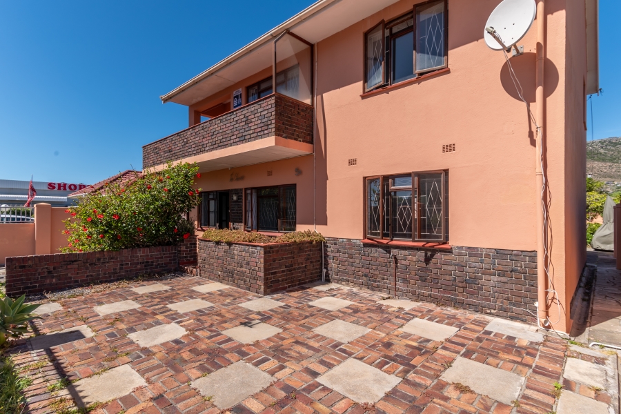 2 Bedroom Property for Sale in Fish Hoek Western Cape